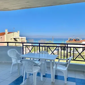κάντε κράτηση εδώ