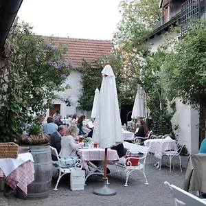 zum-goldenen-lowen.com-bavaria.com/